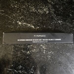 MAC Cosmetics In Extreme Dimension 3D Black Lash Mascara - Black